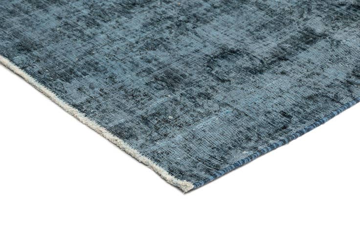 Detail image of 5' 5 x 8' 1 Vintage Rug
