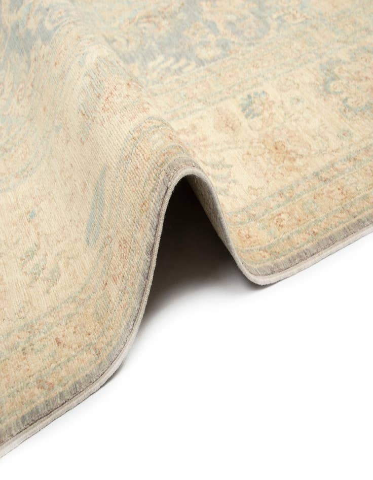 Detail image of 8' 10 x 11' 7 Ziegler Wool Rug