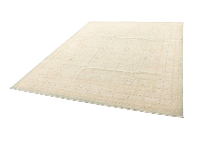 Detail image of 8' 2 x 9' 11 Hand Knotted Ziegler Rug