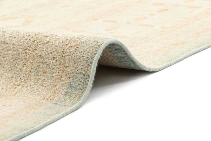 Detail image of 8' 2 x 9' 11 Hand Knotted Ziegler Rug