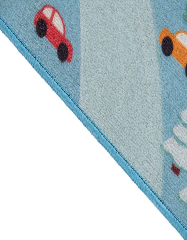 Detail image of 2' 7 x 3' 10 Zoey Rug