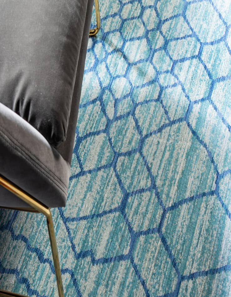 Detail image of 6' x 6' Alexis Round Rug