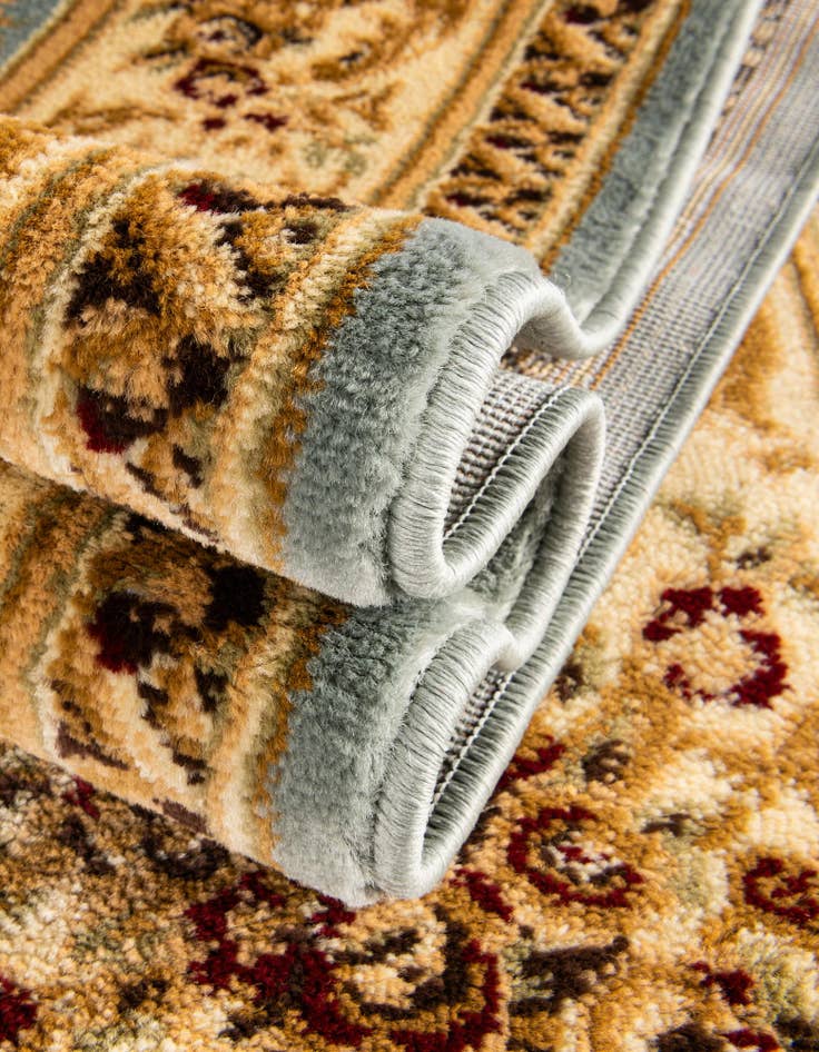 Detail image of 7' 10 x 7' 10 Chateau Round Rug