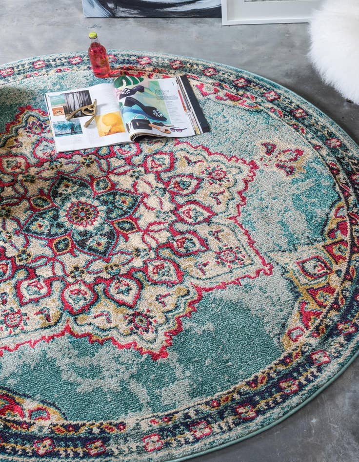 Detail image of 6' x 6' Washable Fleur Round Rug