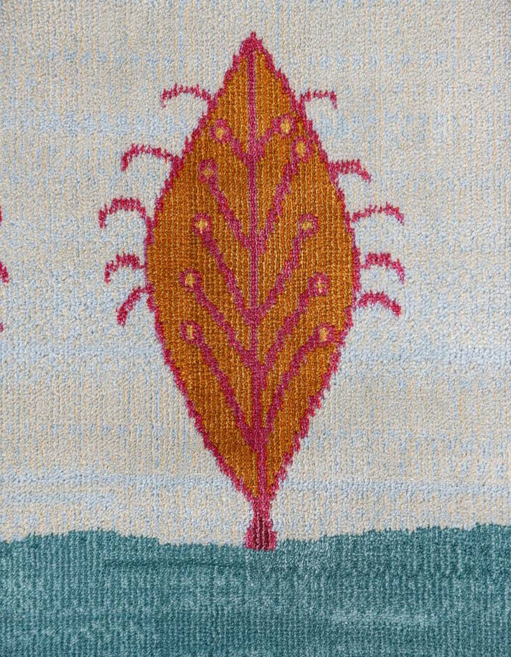 Detail image of 8' x 8' 2 Gabbeh Round Rug