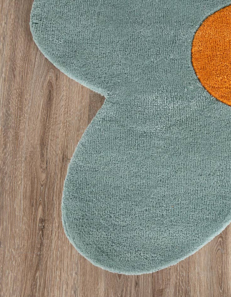 Detail image of 5' 1 x 5' 1 Happy Rugs Funky Flower Wool Round