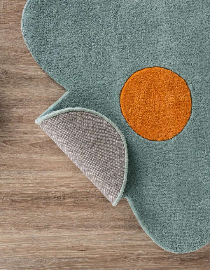 5' 1 x 5' 1 Happy Rugs Funky Flower Wool Round