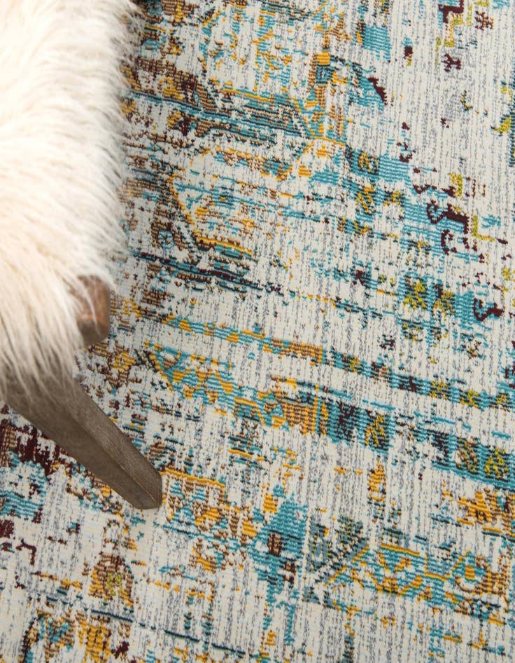 Detail image of 5' 5 x 5' 5 Havana Round Rug