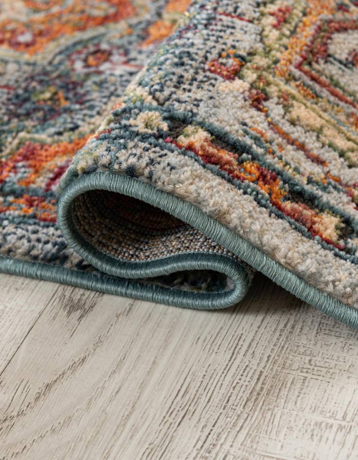 Detail image of 8' x 8' Isabella Round Rug