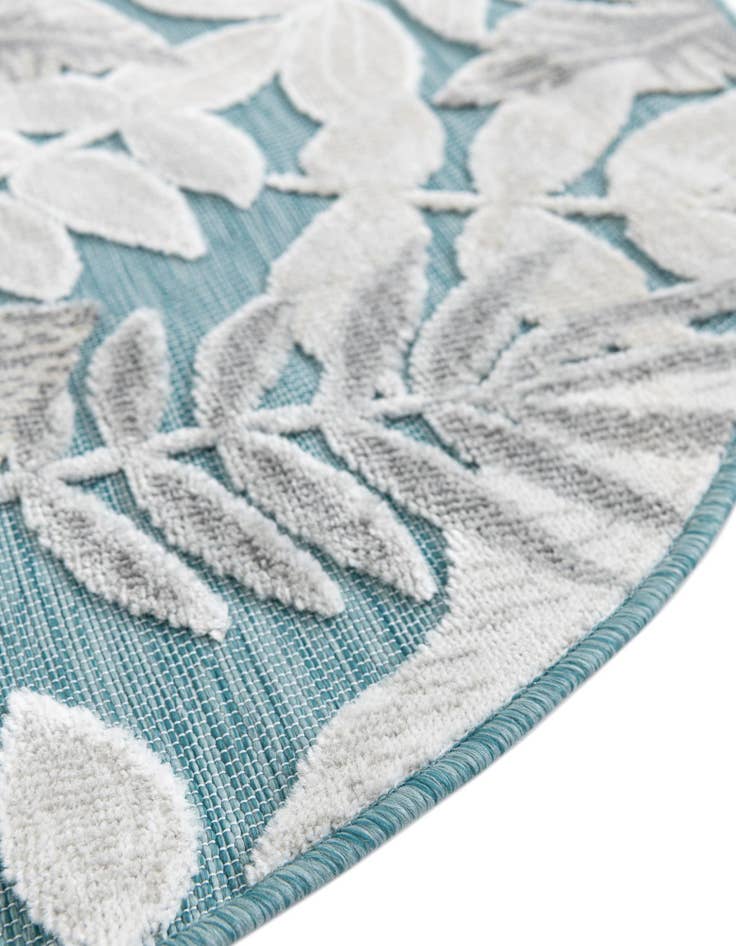 Detail image of 8' 2 x 8' 2 Easy-Clean Botanical Indoor / Outdoor Round Rug