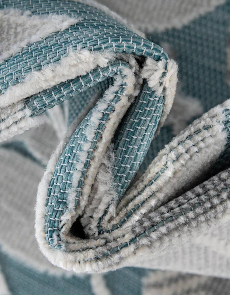 Detail image of 8' 2 x 8' 2 Easy-Clean Botanical Indoor / Outdoor Round Rug