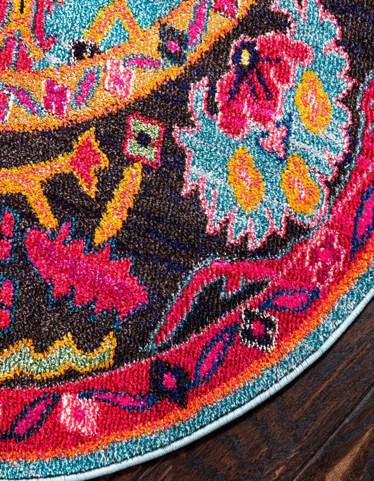 Detail image of 8' x 8'  Washable Palazzo Round Rug