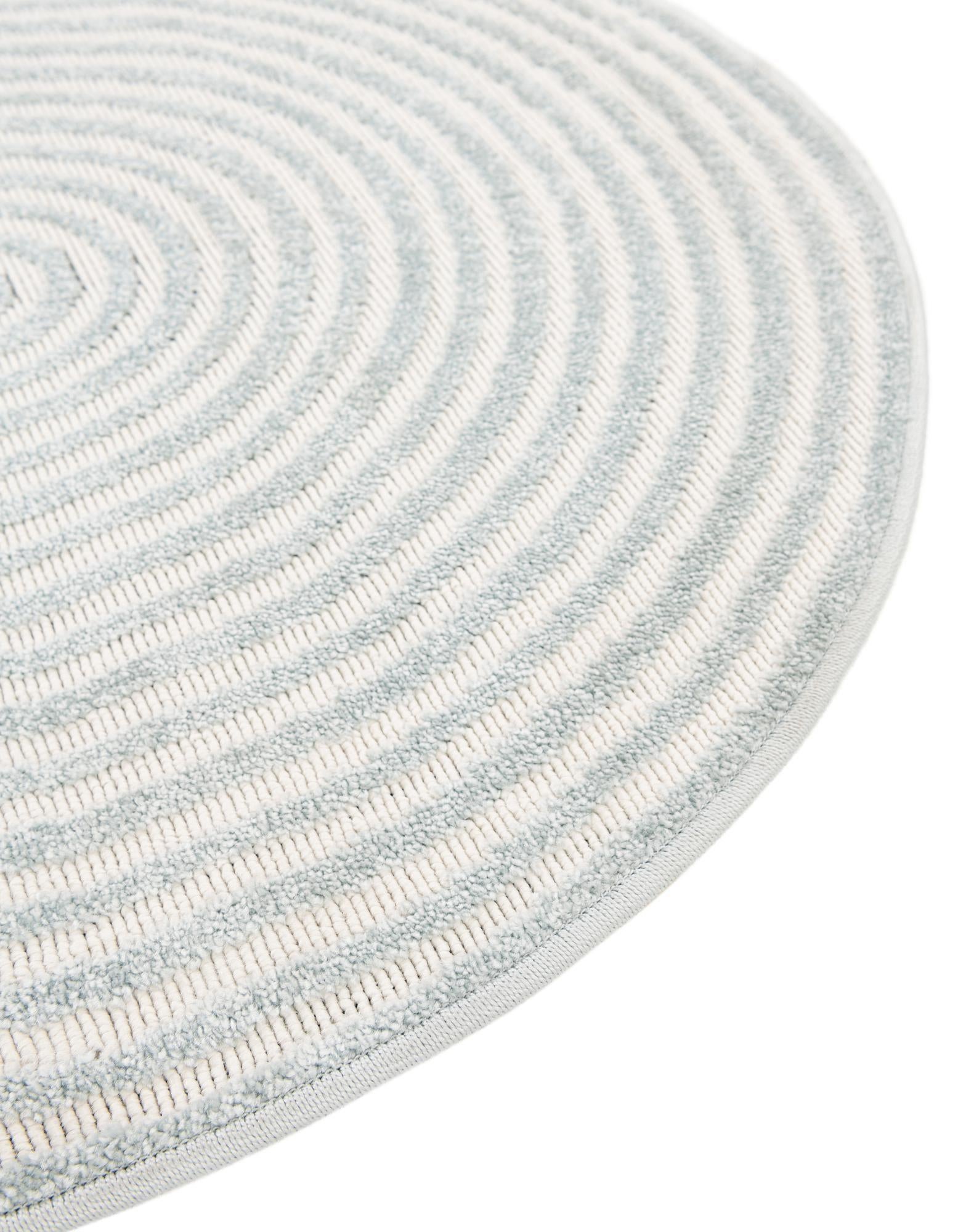 3' x 3' Easy-Clean Sabrina Soto Indoor / Outdoor Round Rug