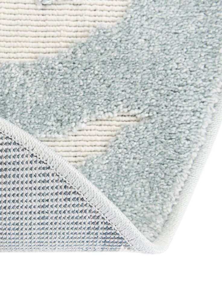 Detail image of 10' x 10' Easy-Clean Sabrina Soto Indoor / Outdoor Round Rug