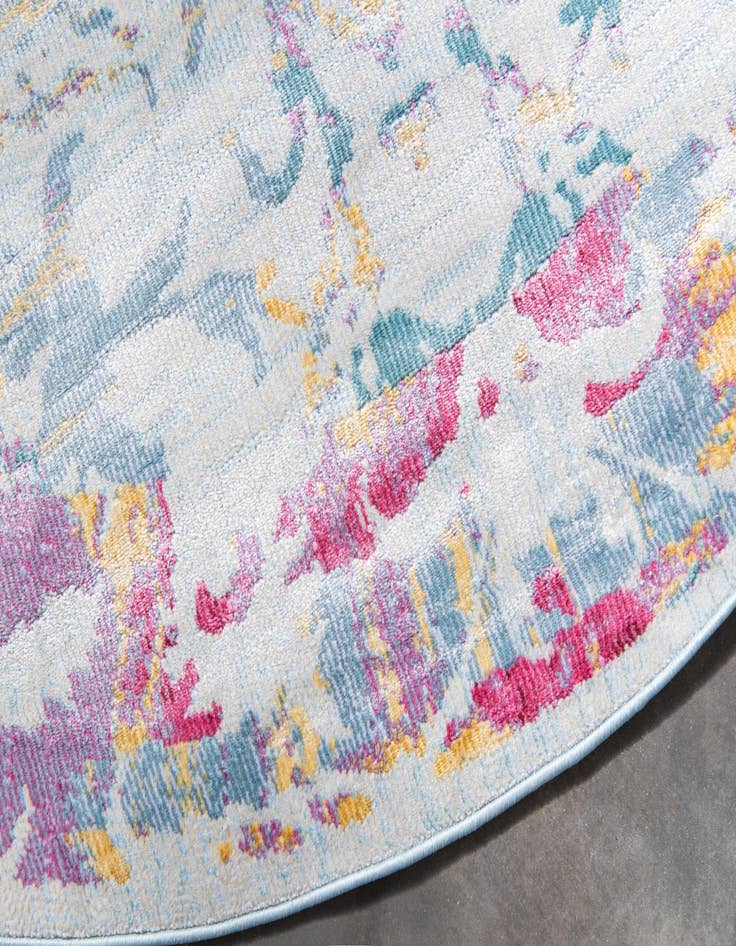 Detail image of 8' x 8' Santiago Round Rug