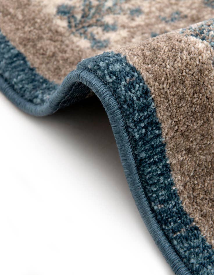 Detail image of 7' 3 x 7' 3 Vienna Round Rug