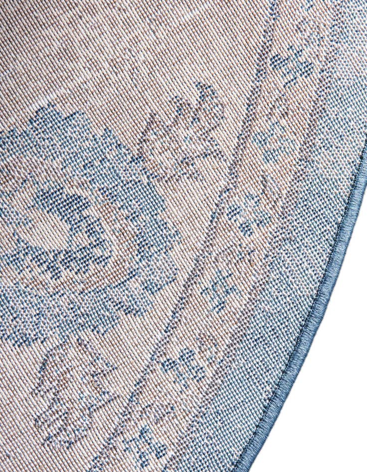 Detail image of 4' x 4' Vienna Round Rug