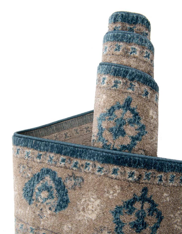 Detail image of 8' x 8' Viola Round Rug