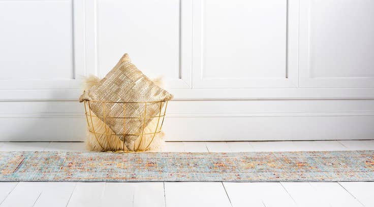 Detail image of 4' x 10' Alexis Runner Rug