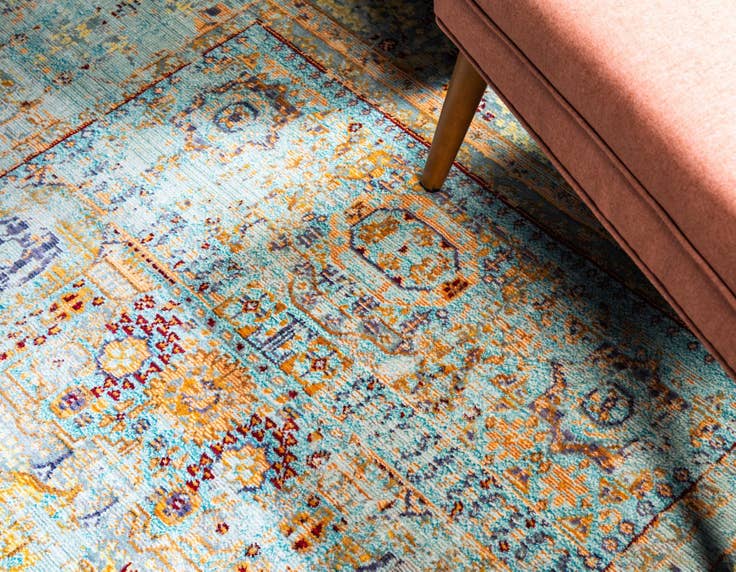 Detail image of 4' x 10' Aqua Runner Rug