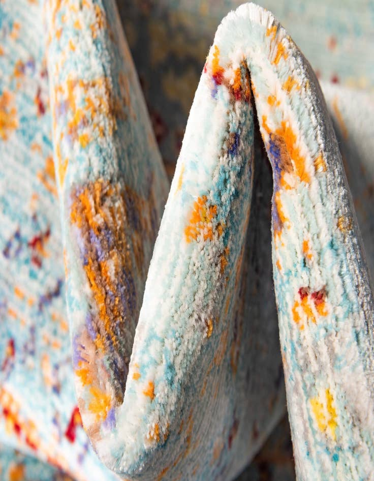 Detail image of 2' 7 x 9' 10 Aqua Runner Rug