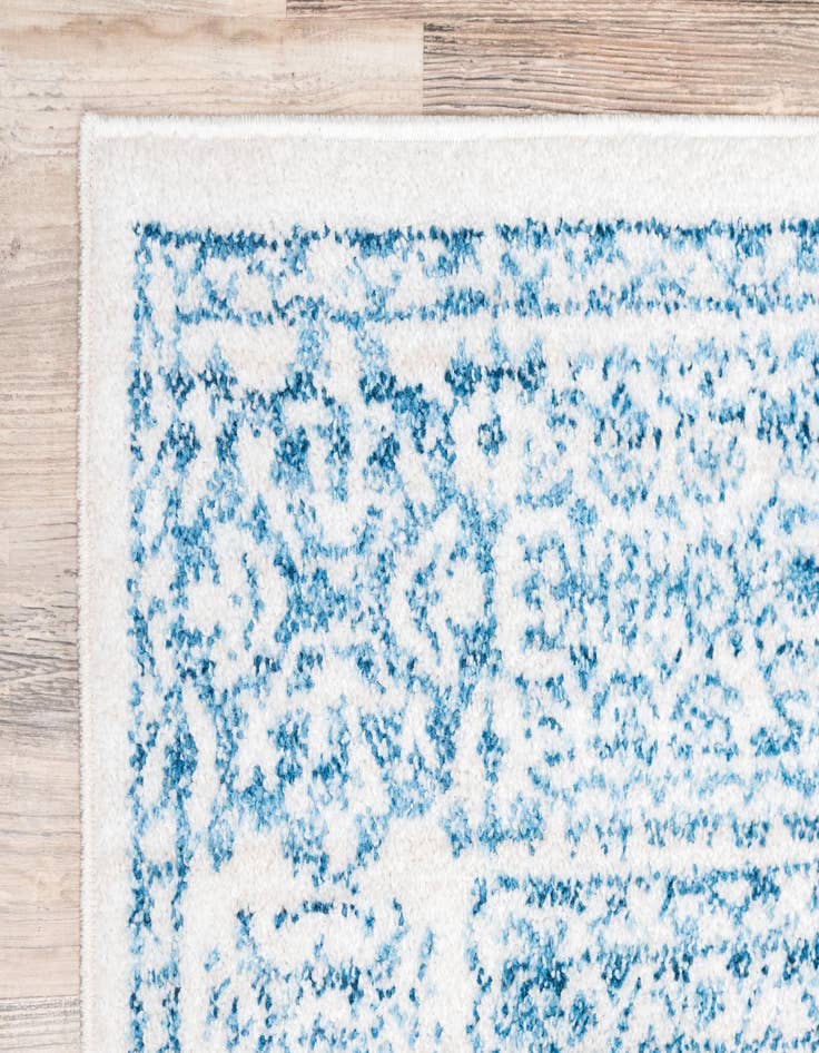 Detail image of 2' 7 x 8' 2 Brooklyn Runner Rug