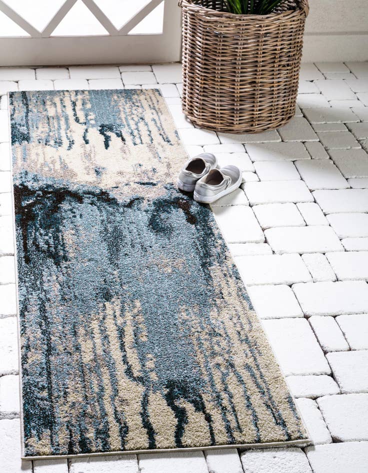 Detail image of 2' 2 x 6' 9  Washable Casablanca Runner Rug