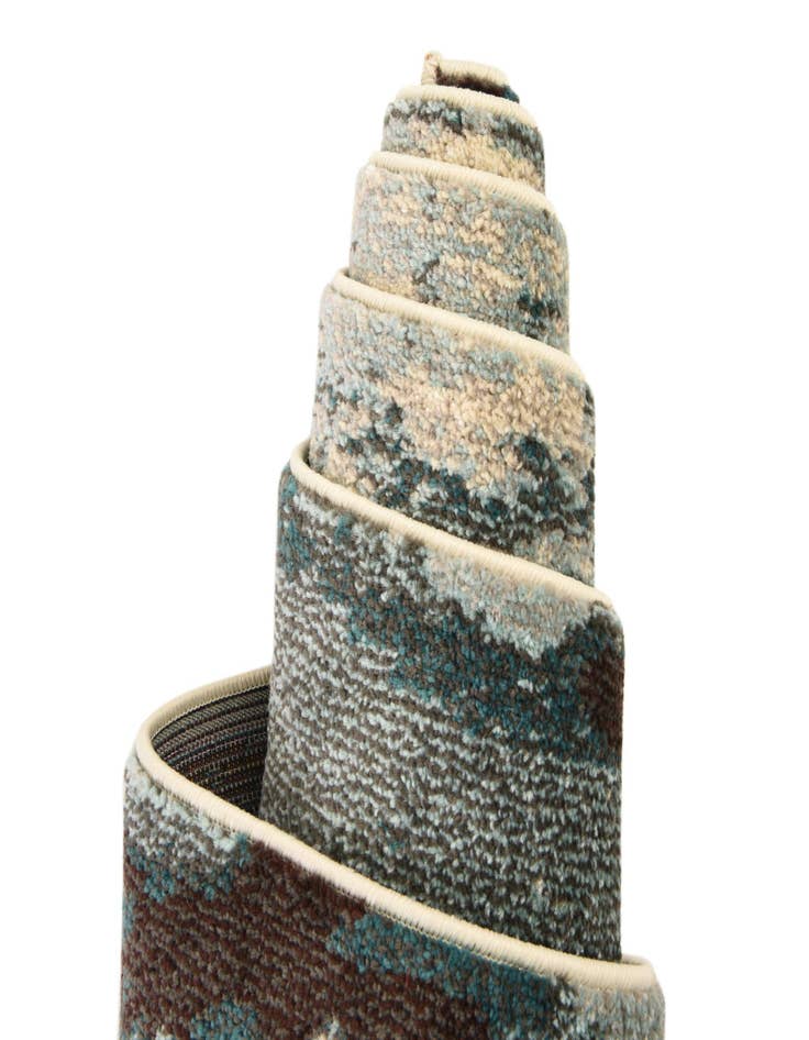 Detail image of 2' 2 x 6' 9  Washable Casablanca Runner Rug