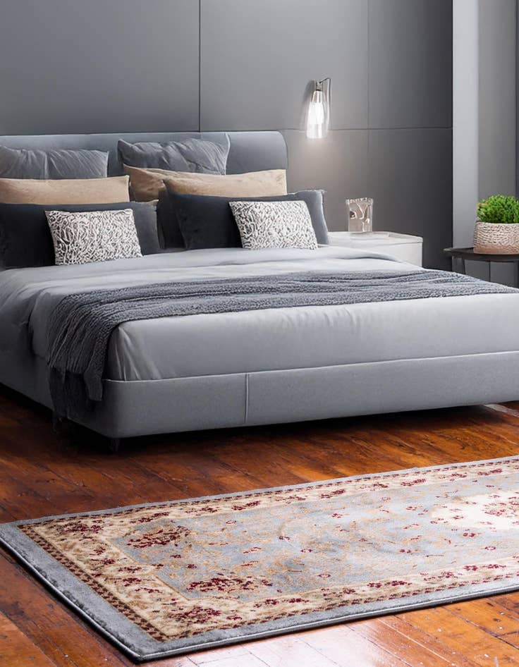 Detail image of 2' 7 x 10' Chateau Runner Rug