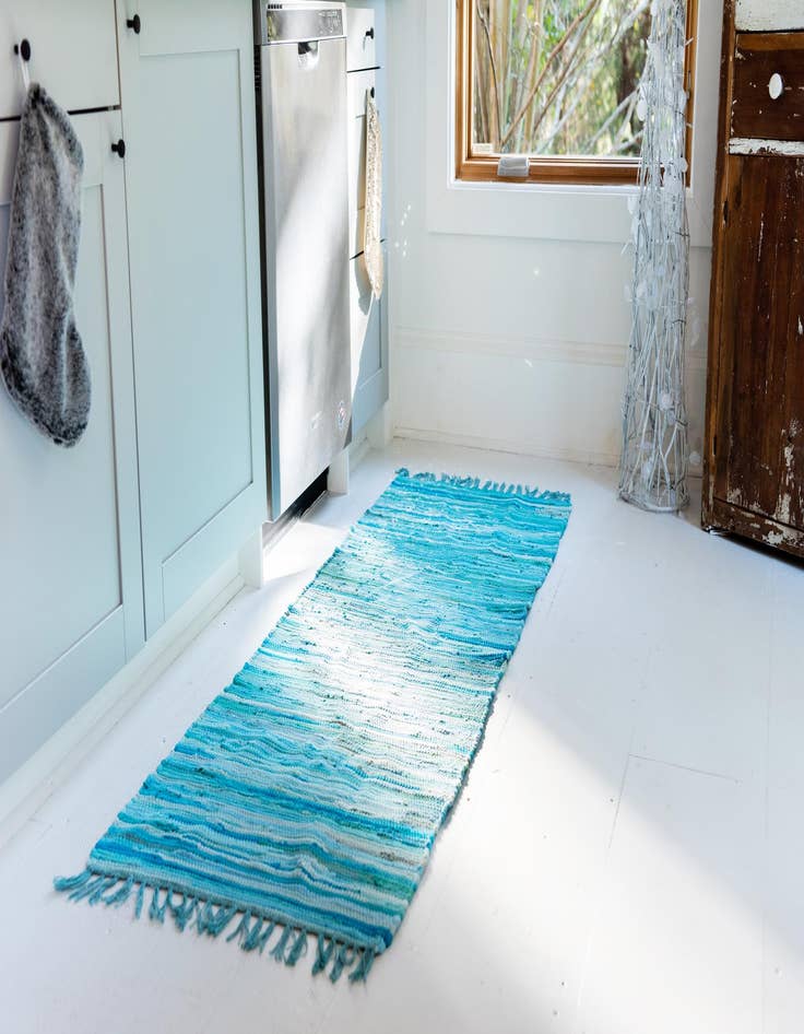 Detail image of 2' 2 x 6' 7  Hand Woven Chindi Cotton Runner Rug