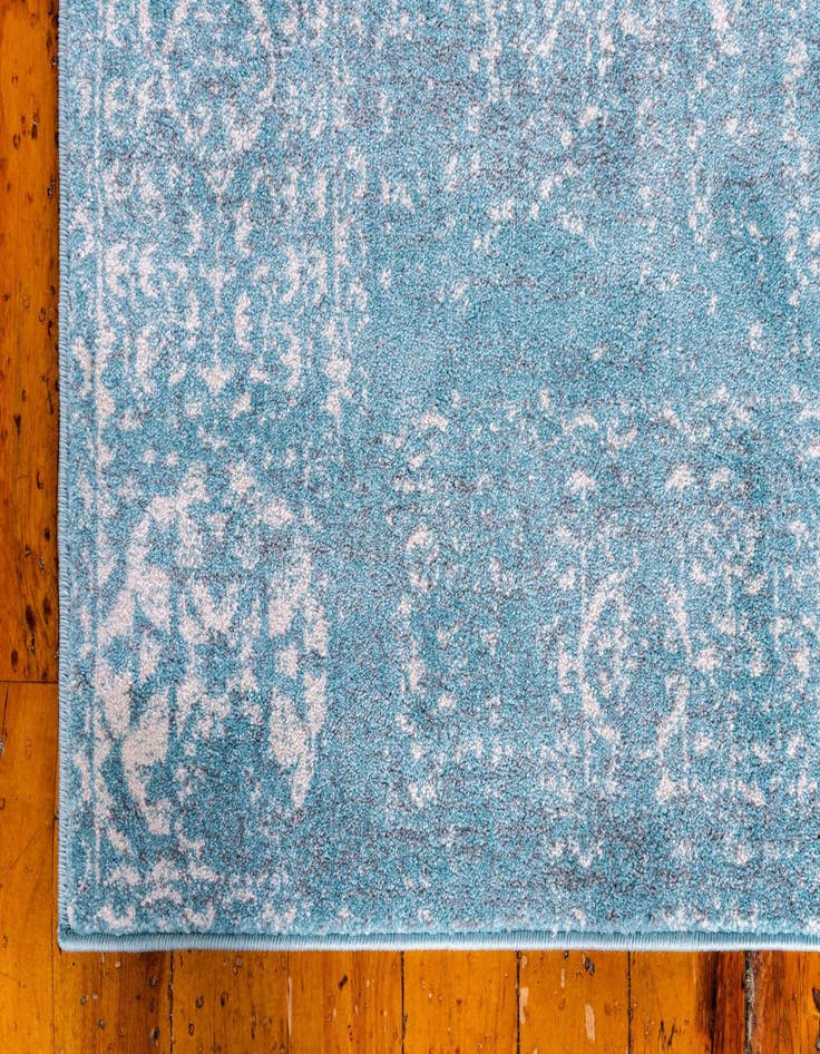 Detail image of 2' 2 x 6' Heritage Runner Rug