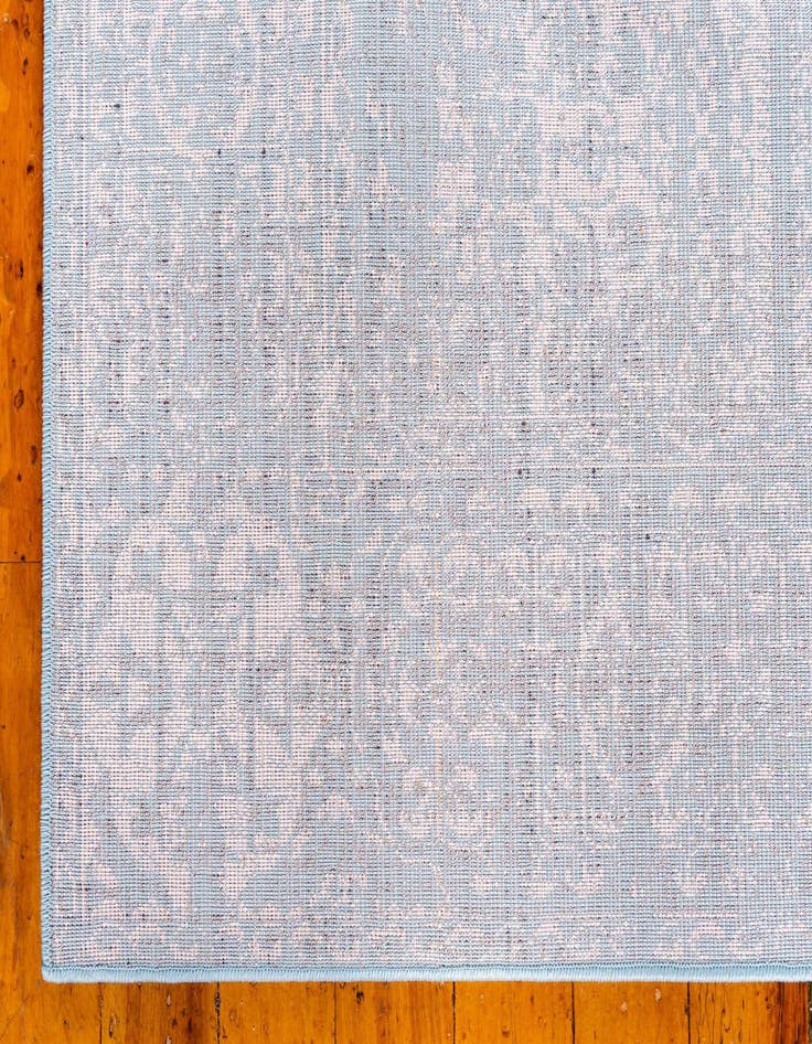 Detail image of 2' 2 x 6' Heritage Runner Rug