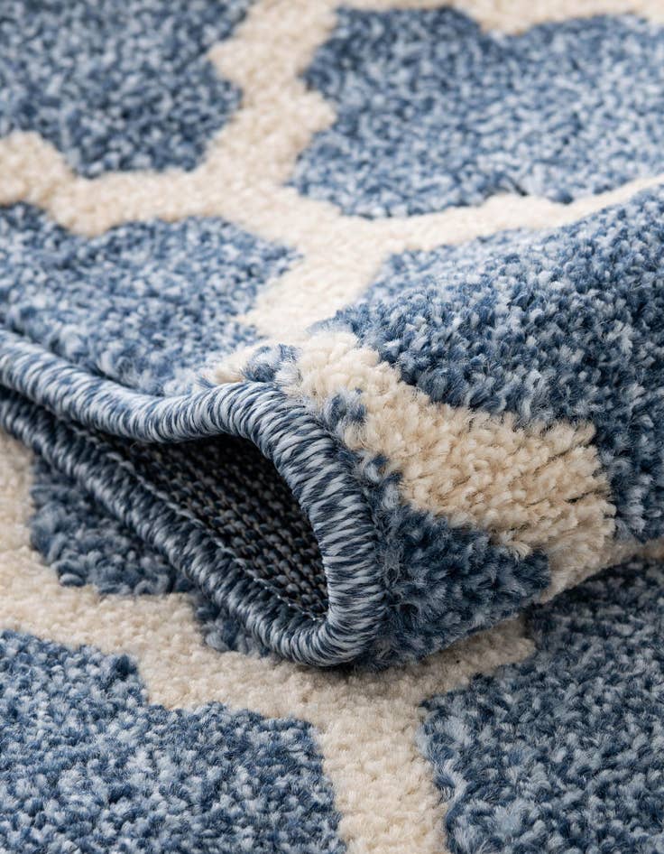 Detail image of 2' 7 x 10' Lattice Runner Rug