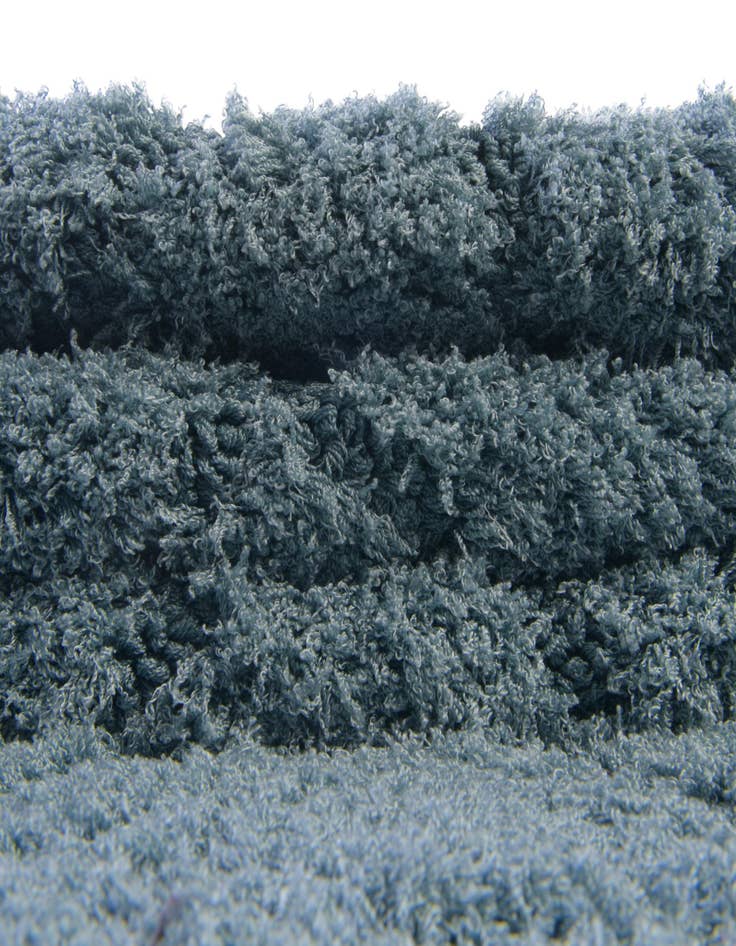 Detail image of 2' 7 x 10' Lattice Shag Runner Rug