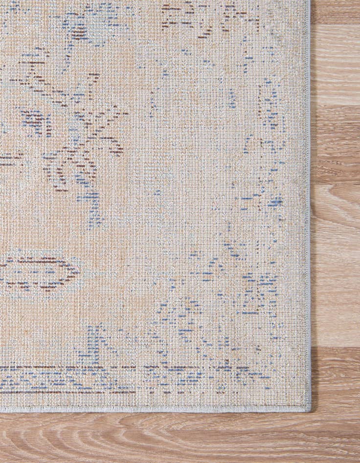 Detail image of 2' 2 x 6' 9 Lexington Runner Rug