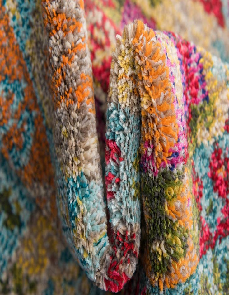 Detail image of 2' 2 x 6' 9 Washable Mesa Runner Rug