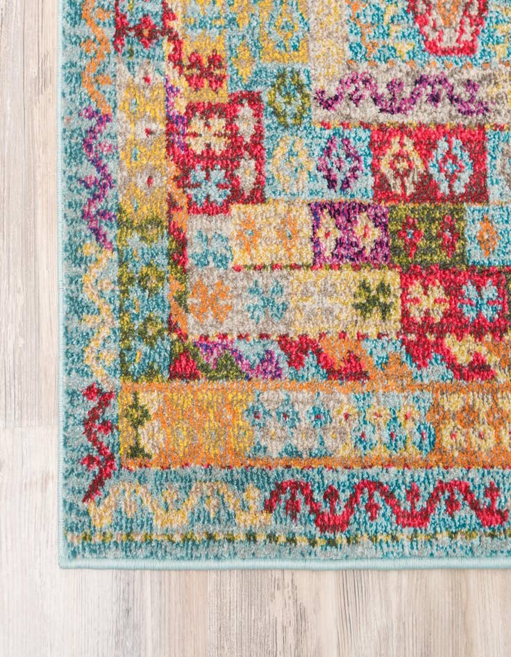 Detail image of 2' 2 x 6' 9 Washable Mesa Runner Rug