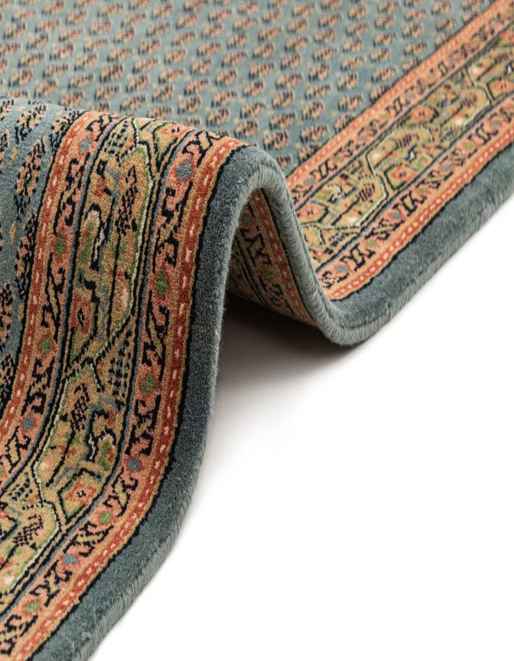 Detail image of 2' 9 x 8' 10 Mir Wool Runner Rug