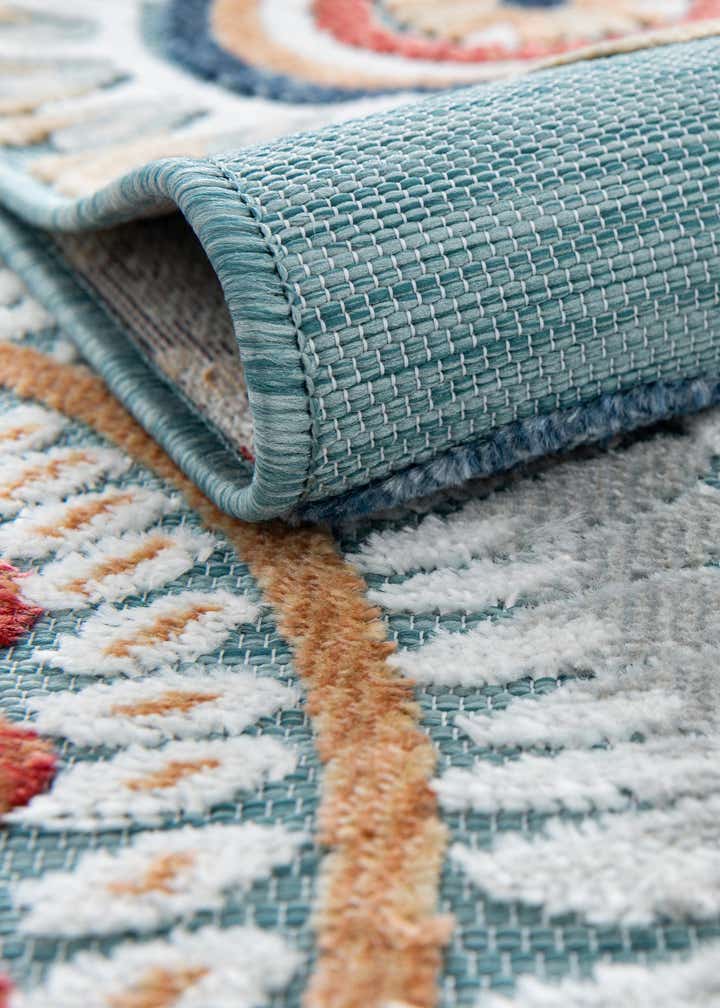 2' 2 x 5' 3 Easy-Clean Botanical Indoor / Outdoor Runner Rug