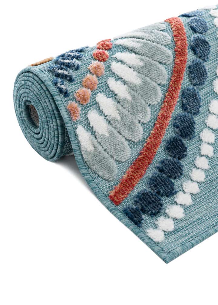 2' 2 x 5' 3 Easy-Clean Botanical Indoor / Outdoor Runner Rug