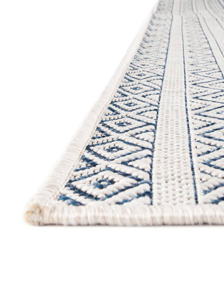 Detail image of 2' x 8' Easy-Clean Ribbon Indoor / Outdoor Runner Rug