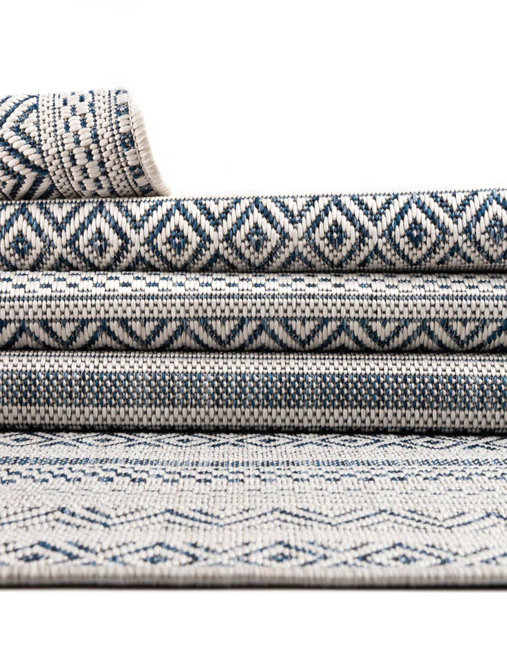 Detail image of 2' x 8' Easy-Clean Ribbon Indoor / Outdoor Runner Rug