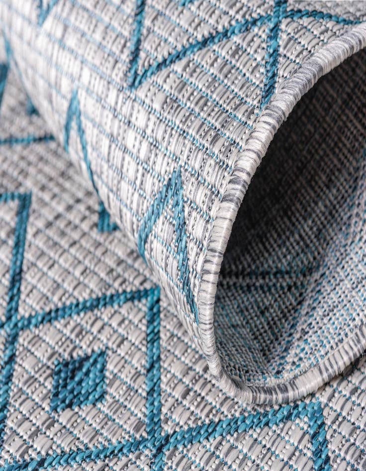 Detail image of 2' x 6'  Washable Trellis Indoor / Outdoor Runner Rug