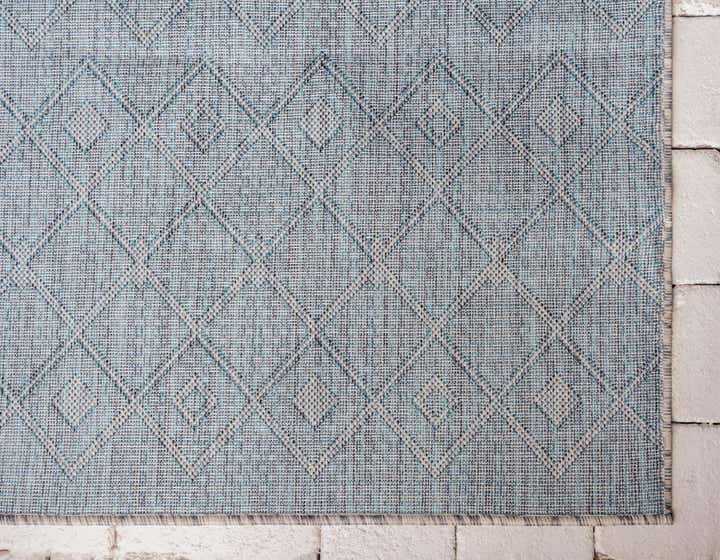 2' x 6' Easy-Clean Trellis Indoor / Outdoor Runner Rug