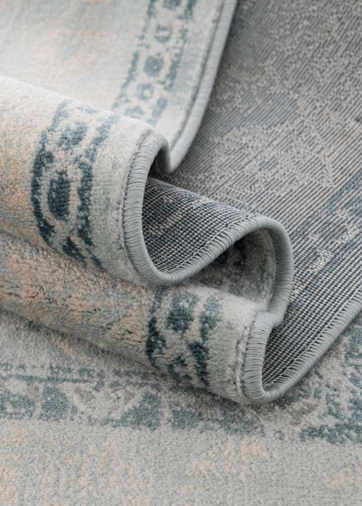 2' 7 x 6' Restoration Runner Rug