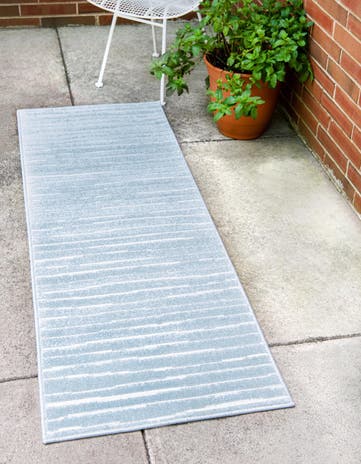 2' x 6' Easy-Clean Sabrina Soto Ola Indoor / Outdoor Runner Rug