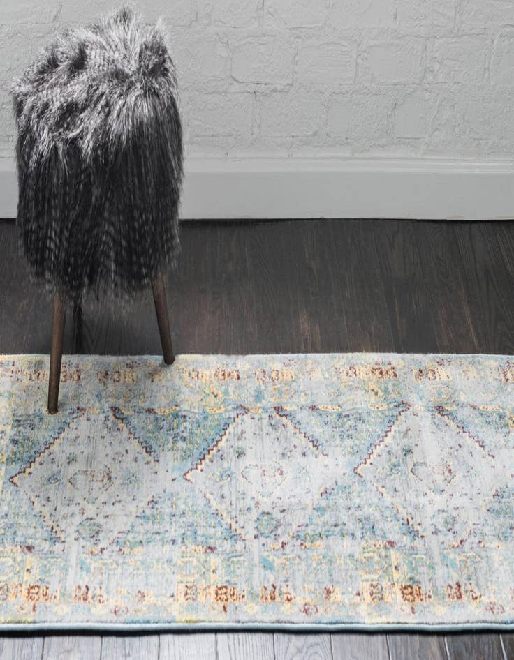Detail image of 2' 2 x 6' Santiago Runner Rug