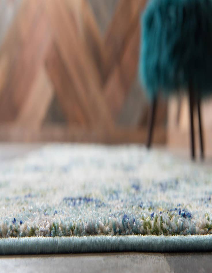 Detail image of 2' 7 x 10'  Washable Spectrum Runner Rug