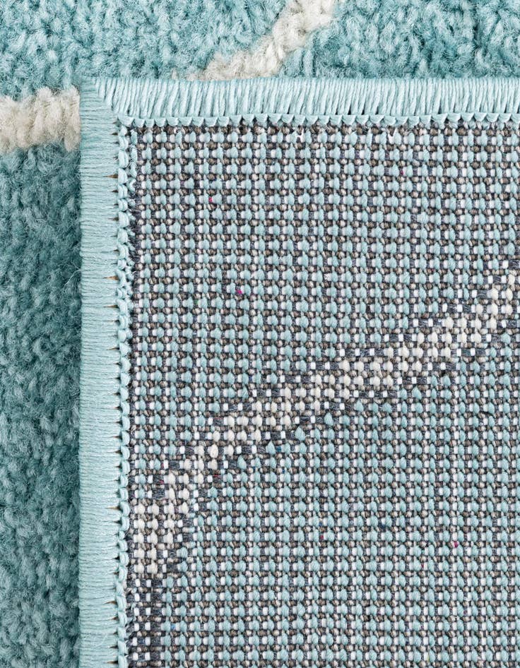 Detail image of 2' x 8' 8 Trellis Frieze Runner Rug