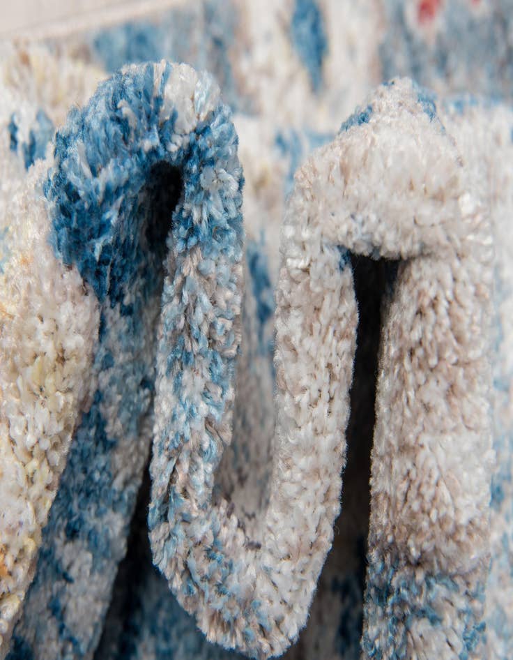 Detail image of 2' 7 x 8' 2 Vega Runner Rug